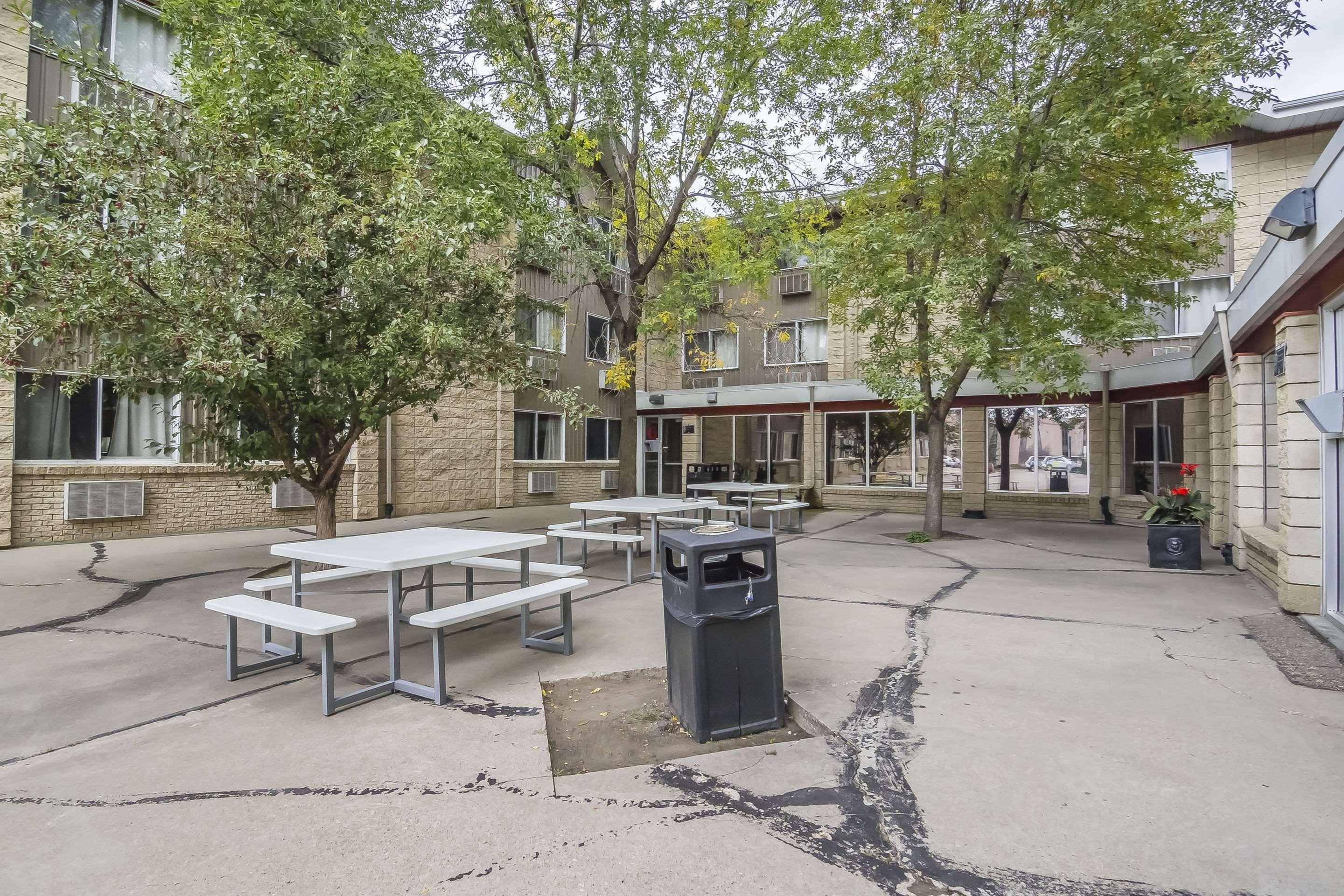 Quality Inn West Edmonton Exterior photo